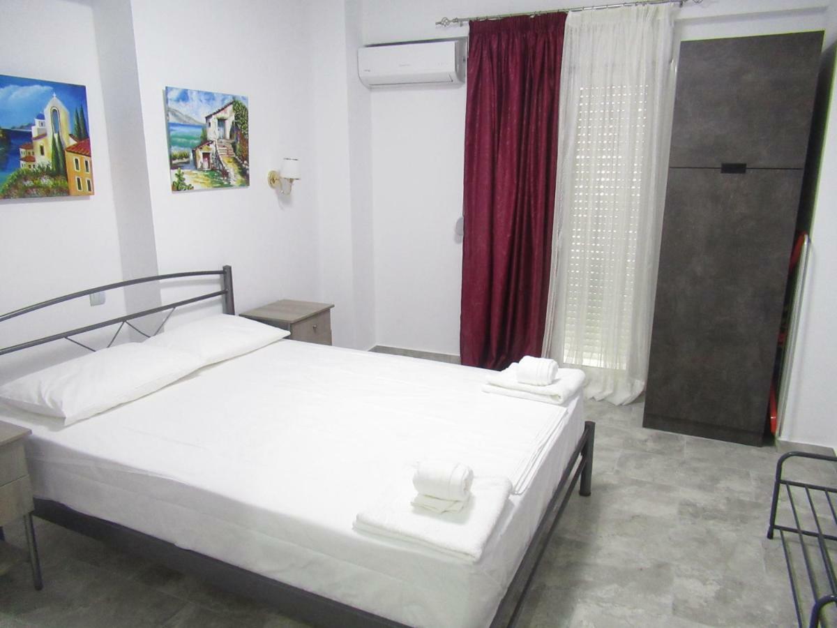 Artistic Rent Rooms & Apartments Nea Kallikrateia Ngoại thất bức ảnh