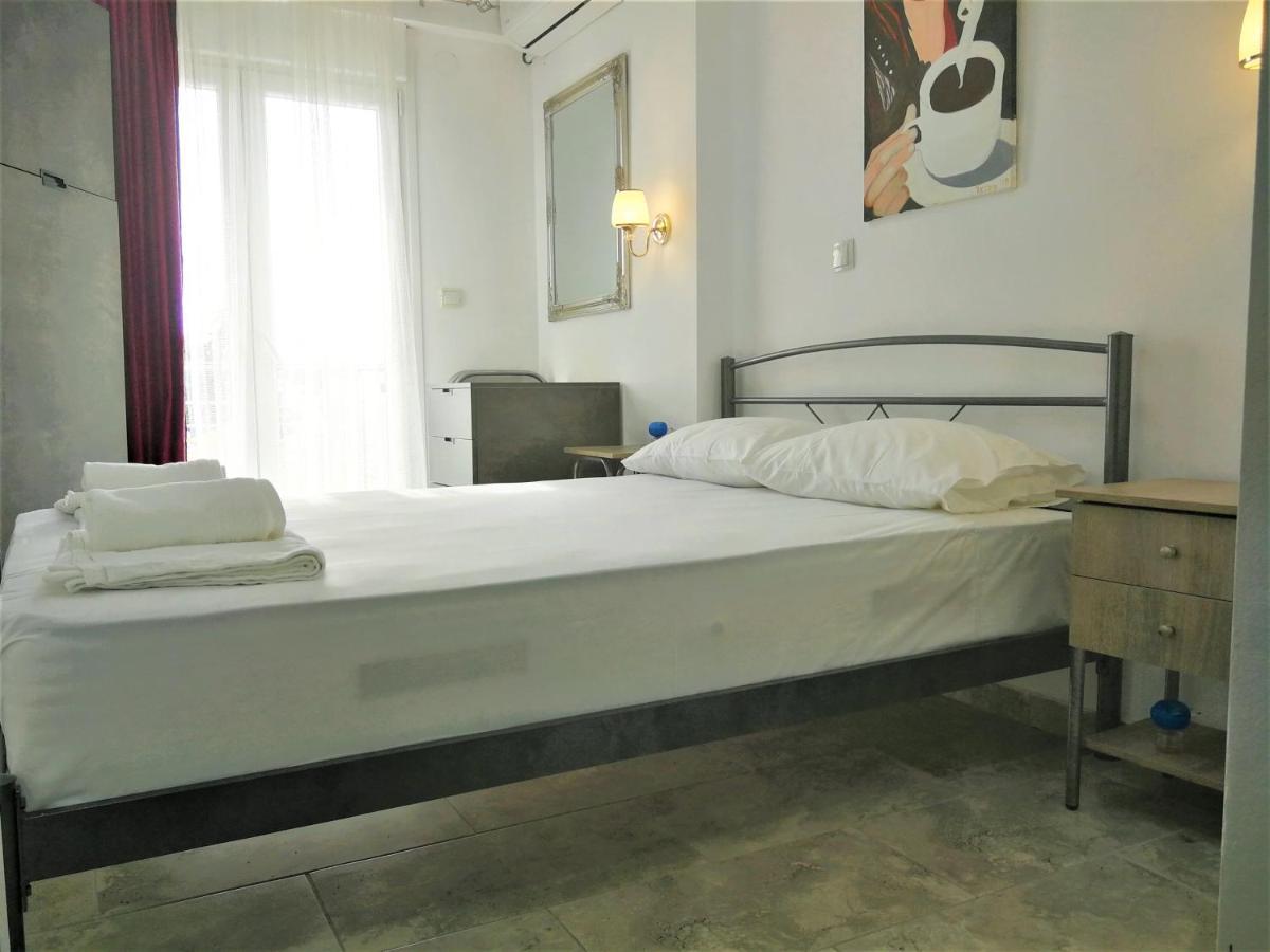 Artistic Rent Rooms & Apartments Nea Kallikrateia Ngoại thất bức ảnh